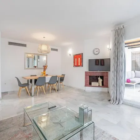 Apartamento ático Naranjos