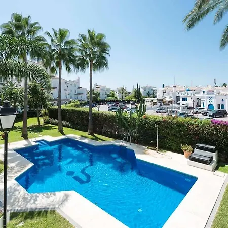 Apartamento ático Naranjos *